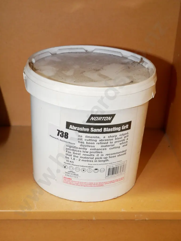 tub of sand blasting abrasive Image 1++