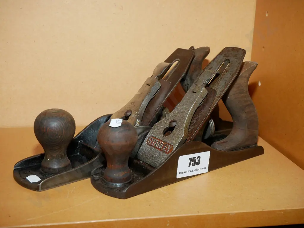 2 vintage hand palnes Image 1++