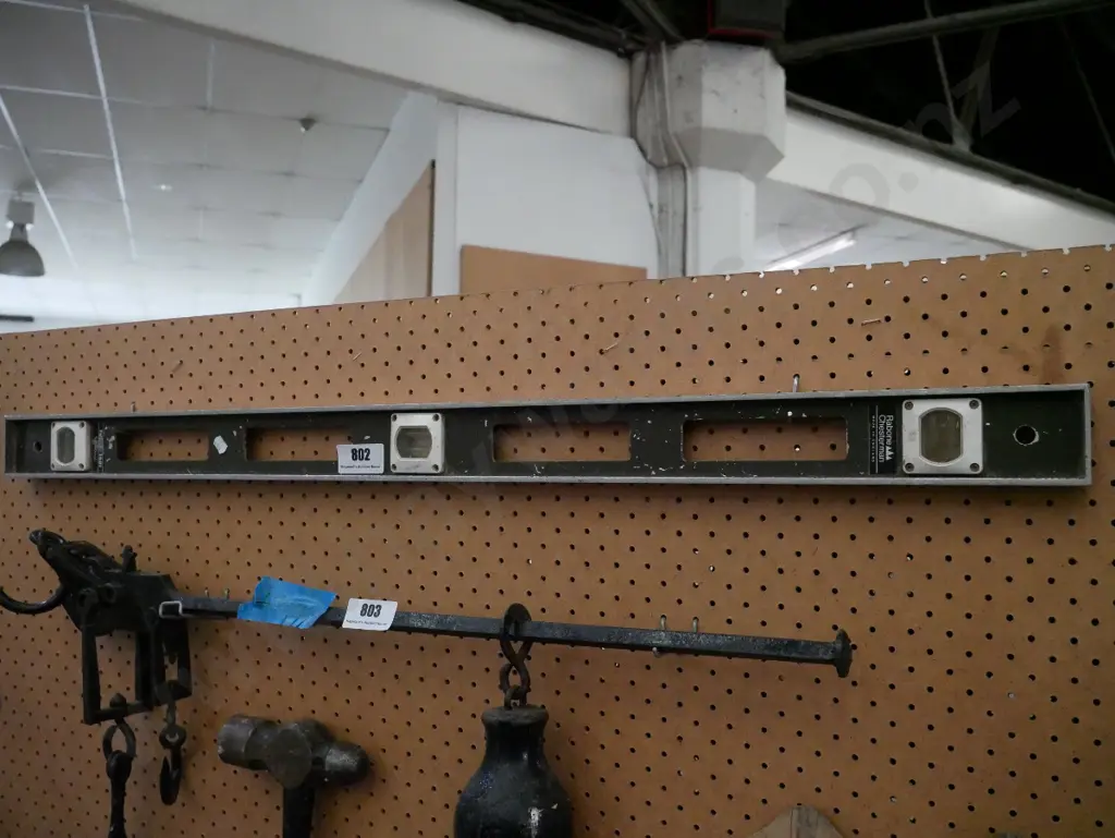 builder's level Image 1++