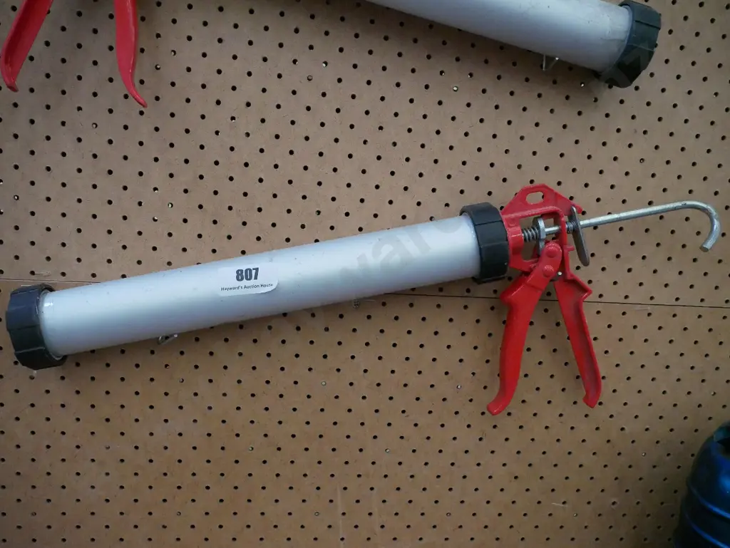 caulking gun Image 1++