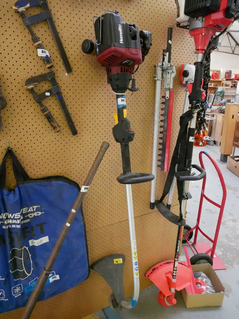 Homelite 2 stroke line trimmer - As Is, No Returns Image 1++
