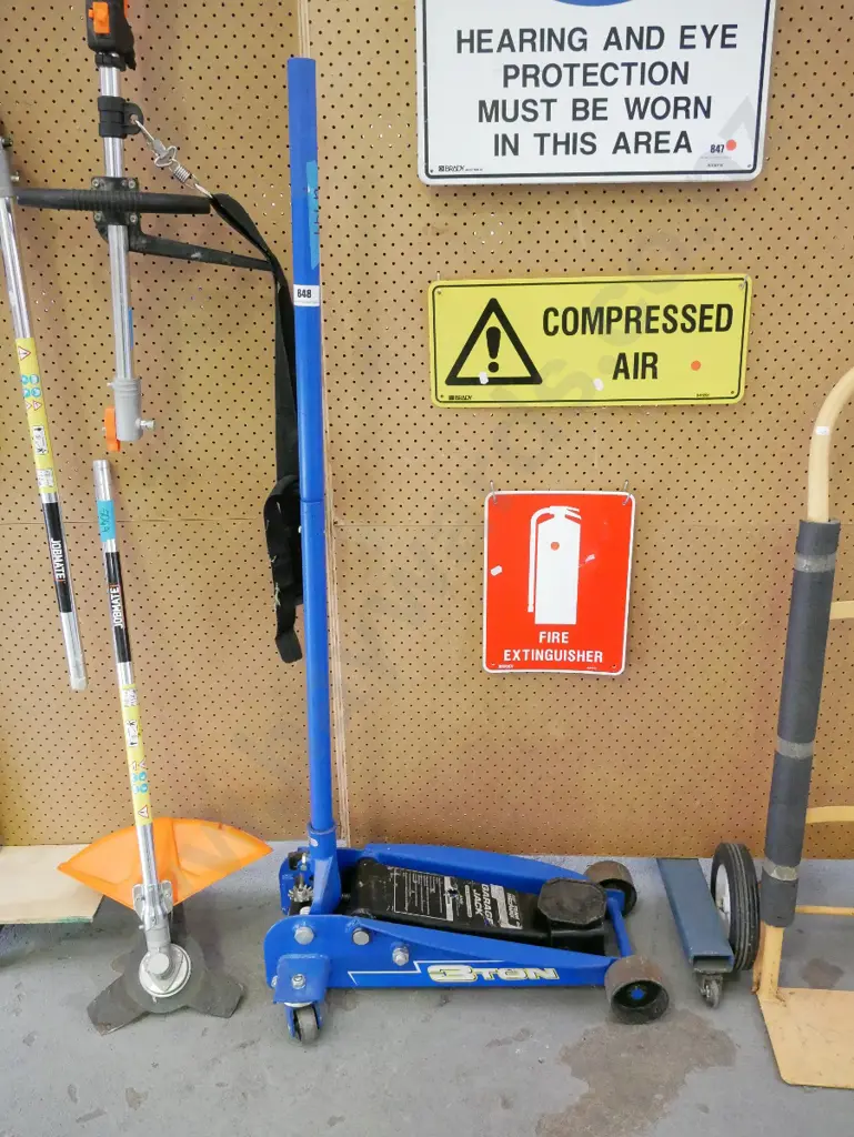 trolley jack Image 1++