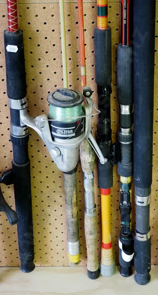 6 fishing rods - red dots Image 1++
