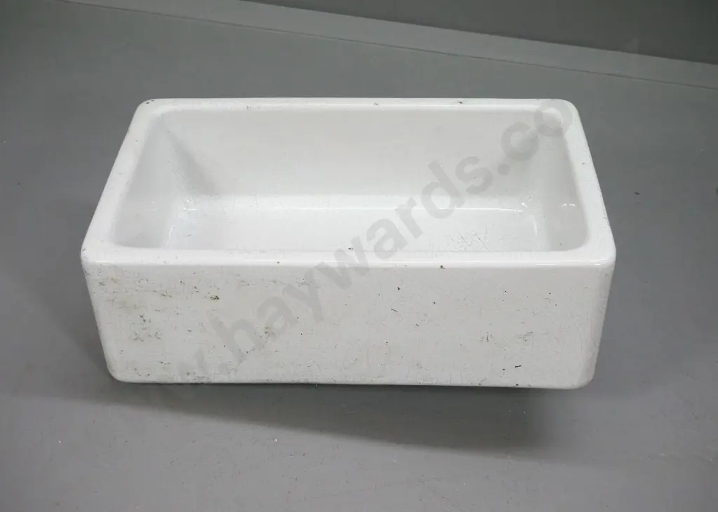butler's sink - some crazing and damage to bottom ceramic outlet H-625 W-385 D-210 Image 1++