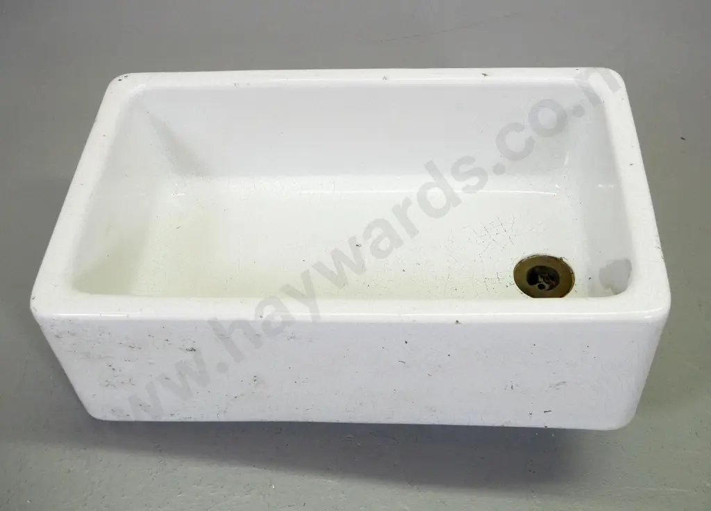 butler's sink - some crazing and damage to bottom ceramic outlet H-625 W-385 D-210 Image 1++