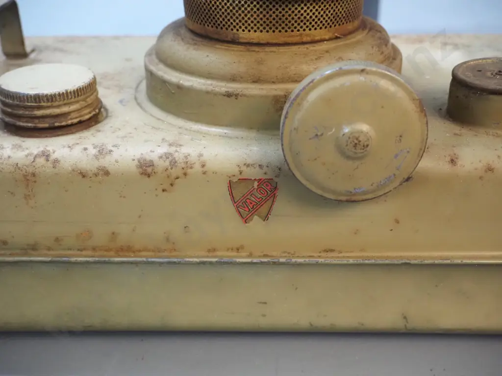 vintage Valor spirit boiler base - missing top fitting - some corrosion to tank H-440 W-360 D-180 Image 1++