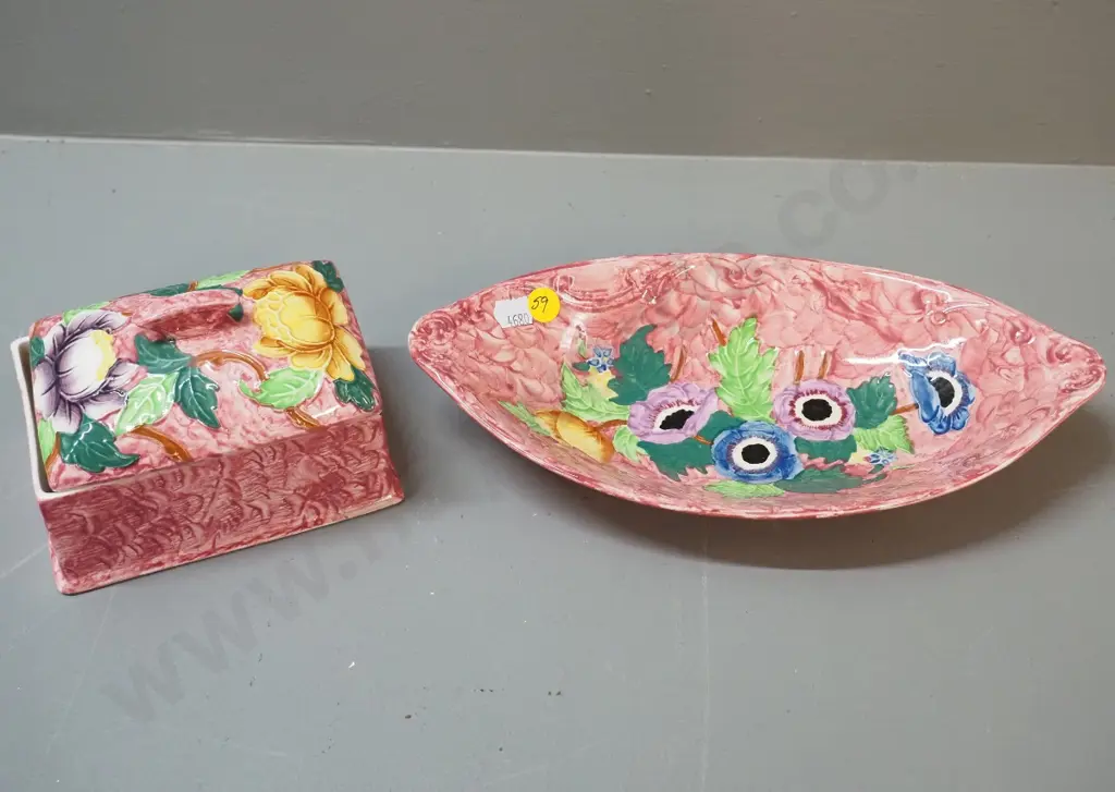2 Maling pieces - oval dish L-260 and a lidded cigarette box / trinket - lid is not a good fit Image 1++