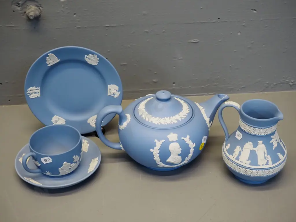 Wedgwood light blue jasperware: trio, jug, QEII commemorative teapot H-130 W-230 Image 1++