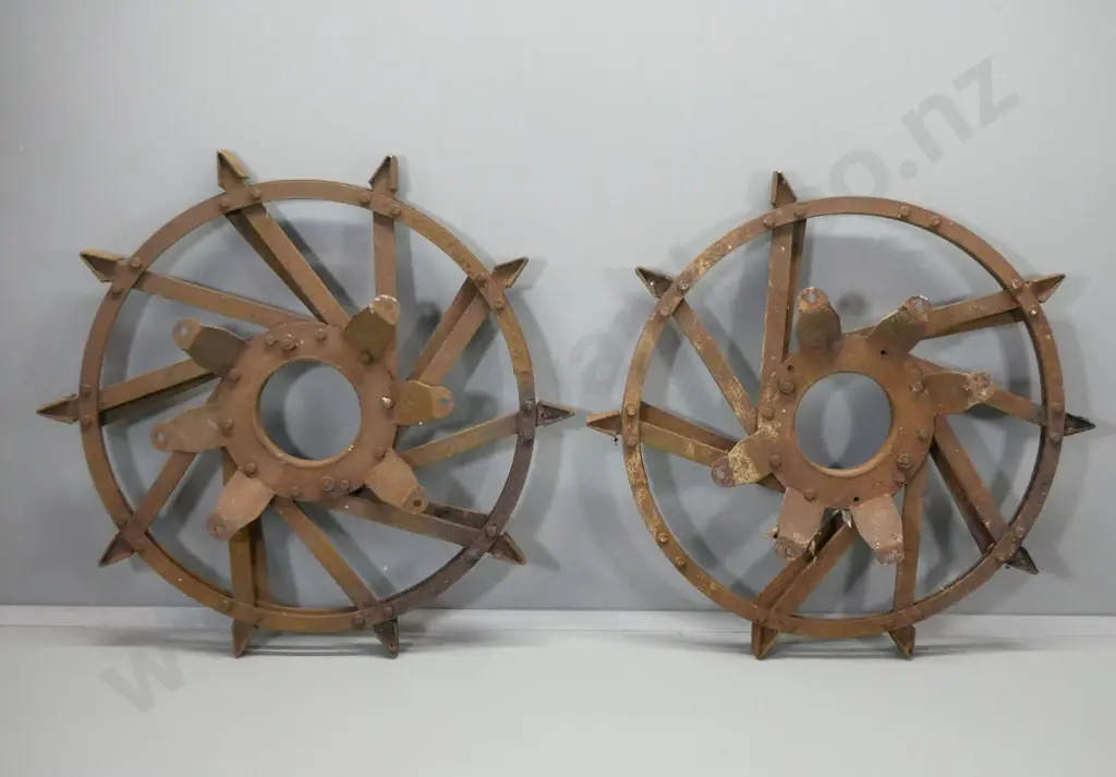 Pair of vintage tractor steel dual tynes Dia 1220 Image 1++