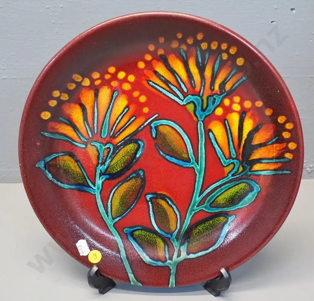 hand decorated Morris James Matakana studio pottery plate D-290 Image 1++