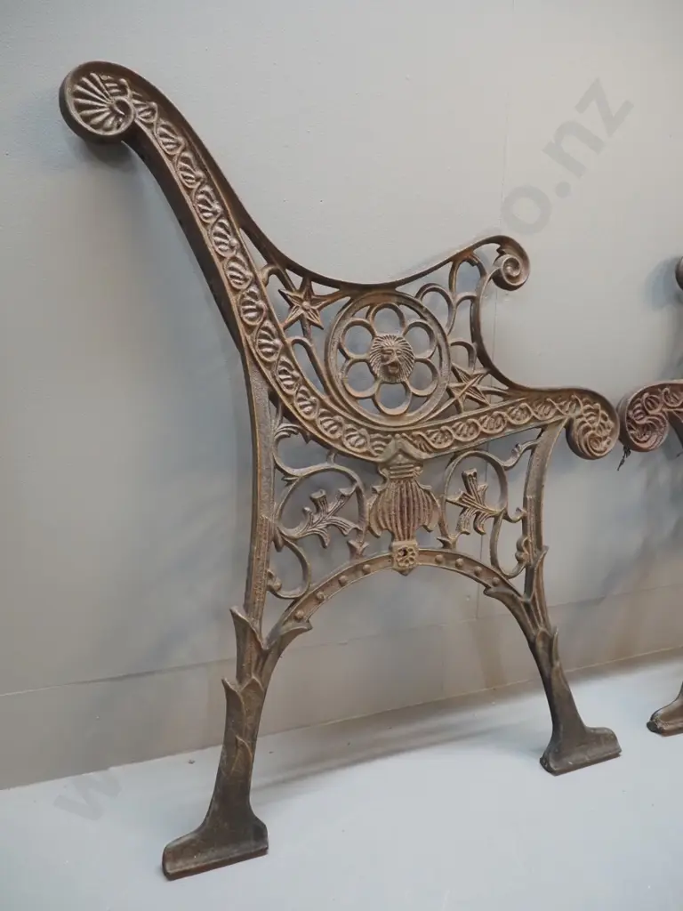 pair of Victorian style cast iron garden bench ends - light surface corrosion H740 D-600 Image 1++