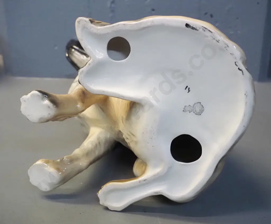 Royal Doulton large Alsatian dog figure H350 W250 Image 1++