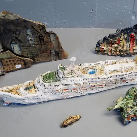 Robert Rapson large ceramic ship model - Canberra and 4 associated scenery pieces - ship H-120 L-470