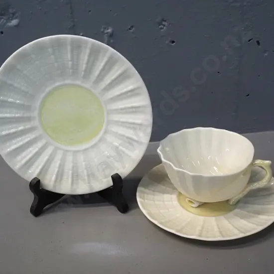 Belleek gold mark shell trio
