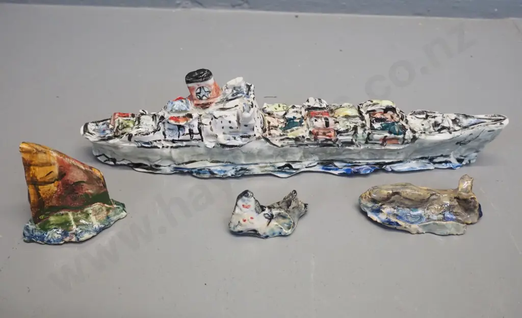 Robert Rapson ceramic ship model (2008) California Star and 3 associated scenery pieces - ship H-70 L-270 Image 1++