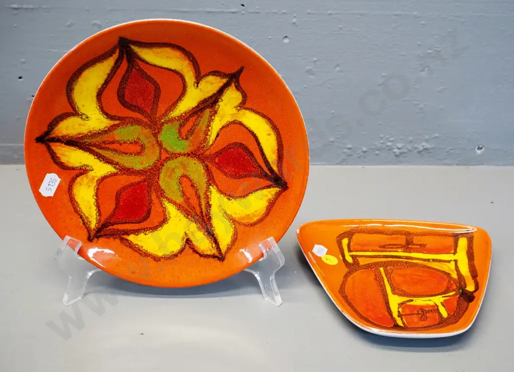 2 mid-century Poole Delphis dishes - slight crazing. larger is D-200 Image 1++