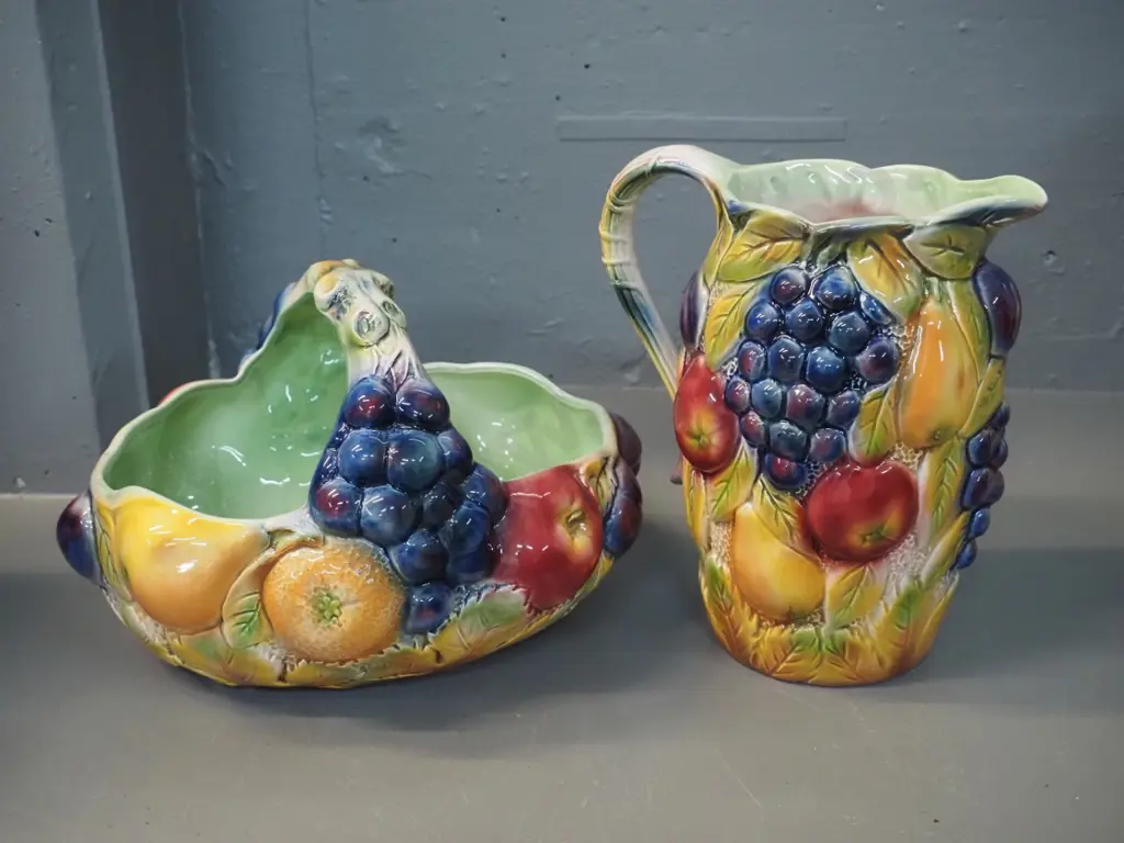 2 pieces of Falconware Autumn Fruits pattern china - jug H-200 and basket bowl L-250 Image 1++