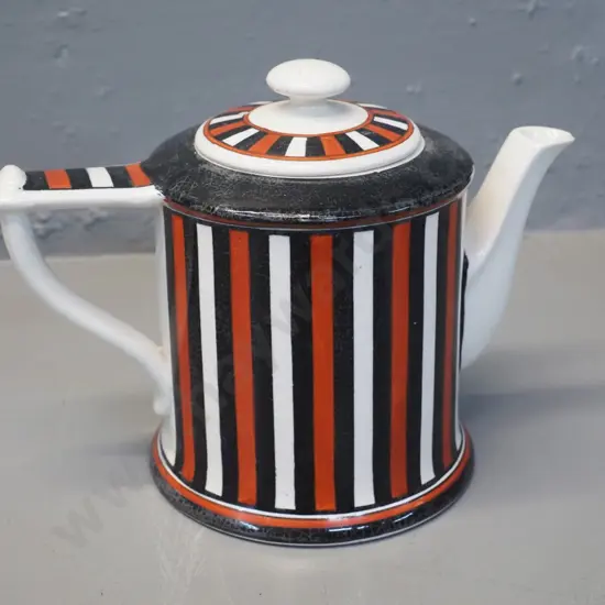 retro Royal Doulton striped teapot -marked No. D3949. H-130 W-210