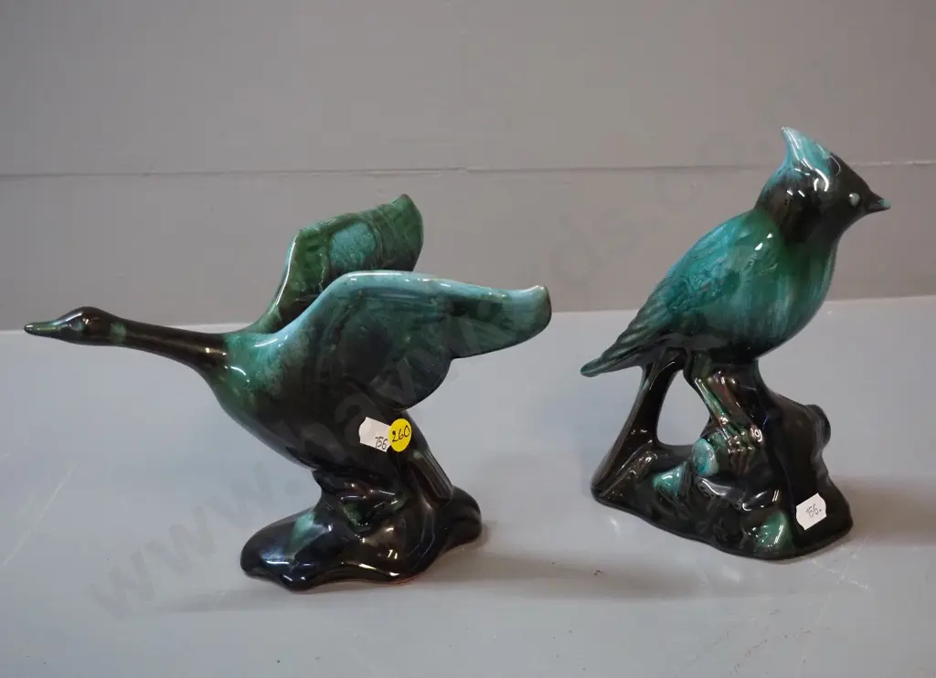 2 small Blue Mountain pottery birds - cardinal H-200 and goose taking off W-160 Image 1++