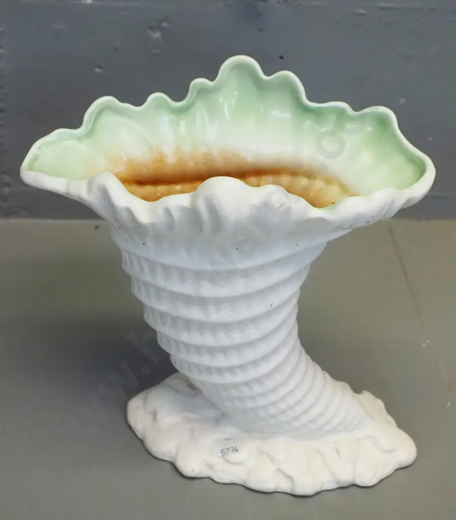 Sylvac trumpet shell vase H-210 Image 1++