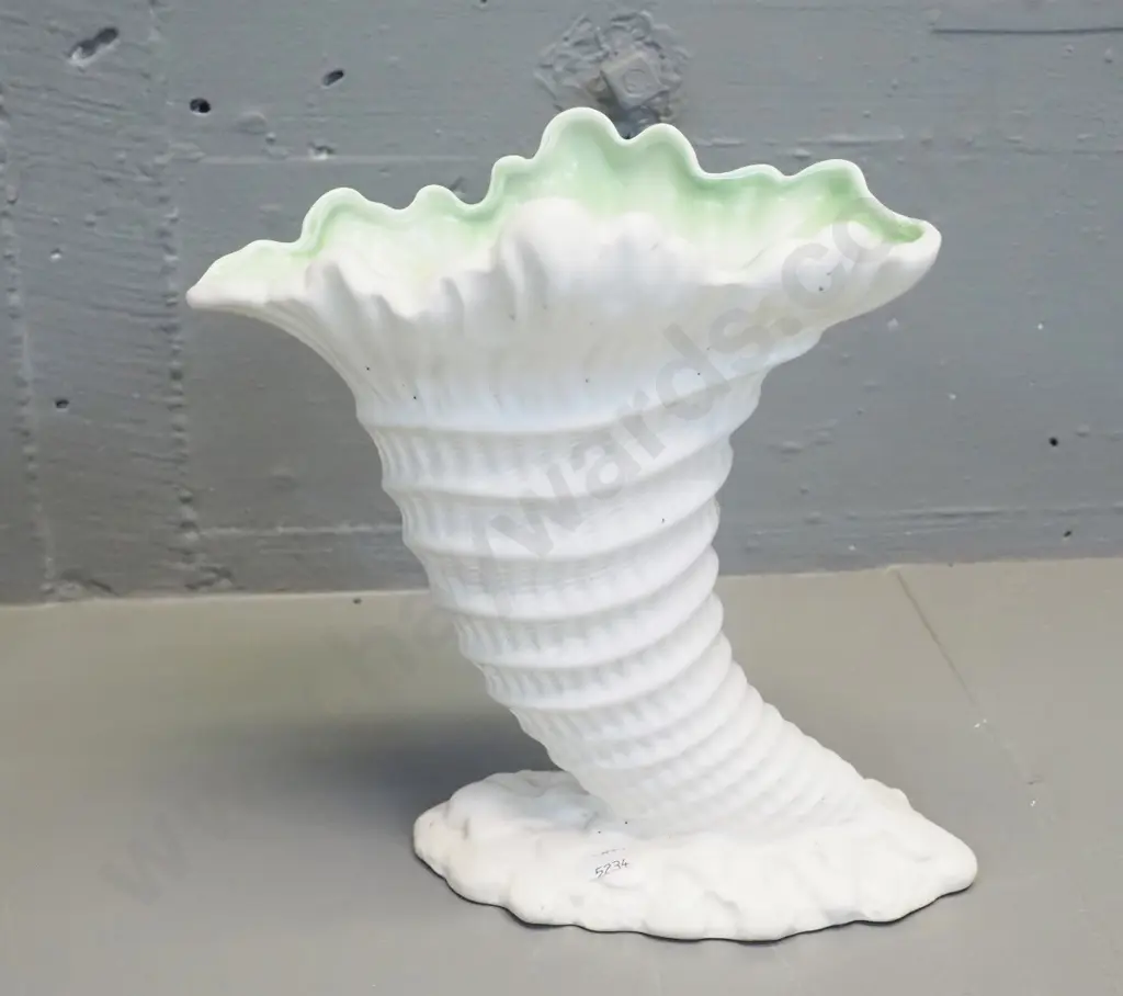 Sylvac trumpet shell vase H-210 Image 1++