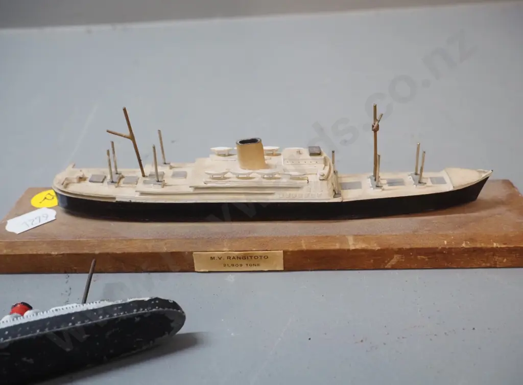 3 small ship models - small die-cast Queen Mary, plastic & wood MV Rangitoto L200, and one un-named Image 1++