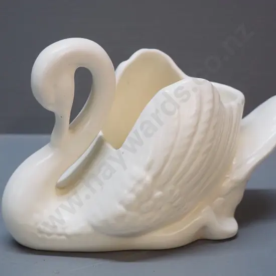small Crown Lynn white swan No. 154