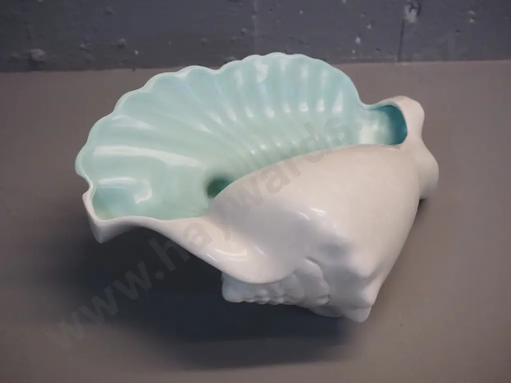large Poole conch shell vase H-120 L-260 Image 1++