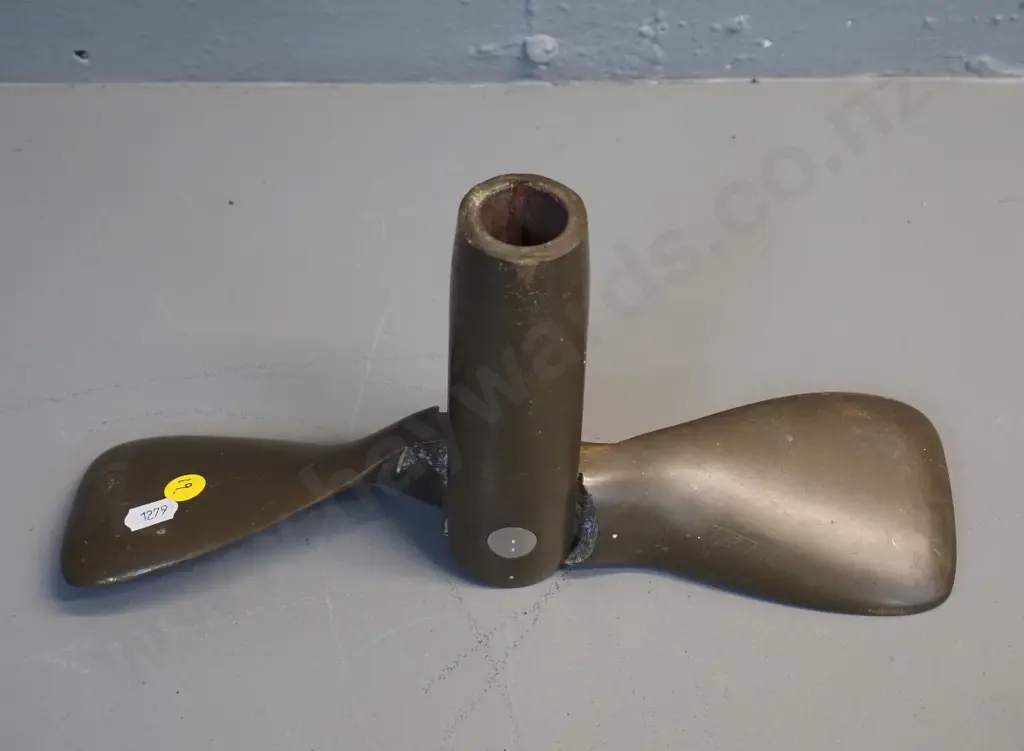 vintage 2-blade folding boat propeller - marked '12 x 8 RH' - H-150 D-300 Image 1++