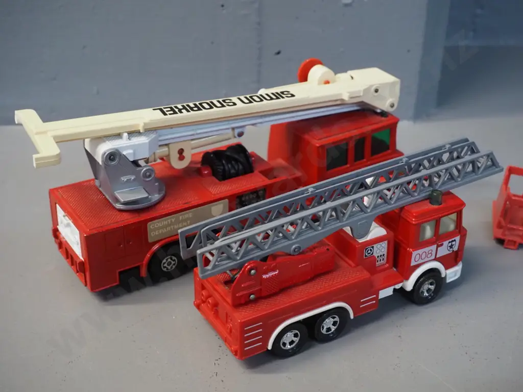 2 die-cast Matchbox Super King model firefighting vehicles - snorkel truck has damage, bucket holding parts snapped Image 1++