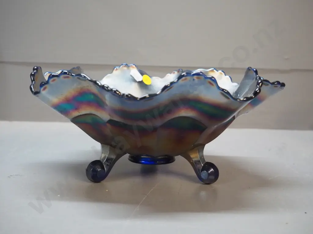 Carnival glass 3-footed bowl - dark blue windmill theme D-270 Image 1++