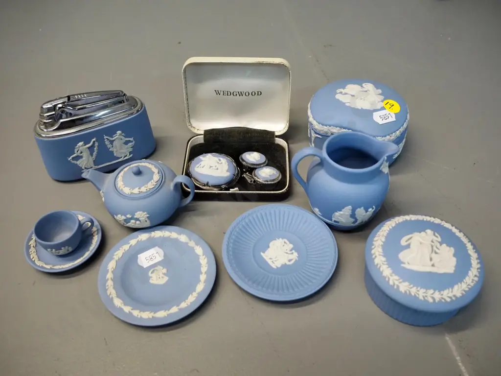 Wedgwood light blue jasperware: table lighter, 2 small trinkets, brooch & earring set (one damaged) miniature teapot etc Image 1++