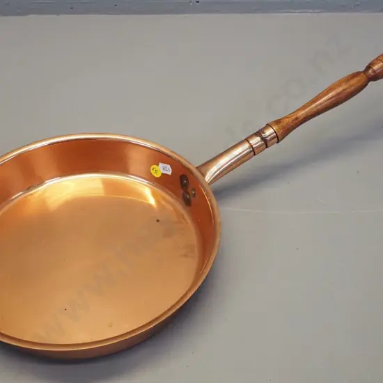 ornamental copper pan with wooden handle L-580 Pan D-250