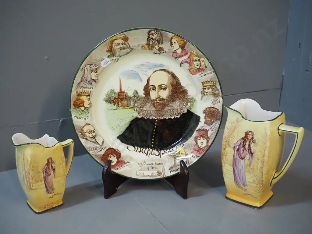 Royal Doulton Shakespeare plate D-260 and 2 Ophelia jugs Image 1++