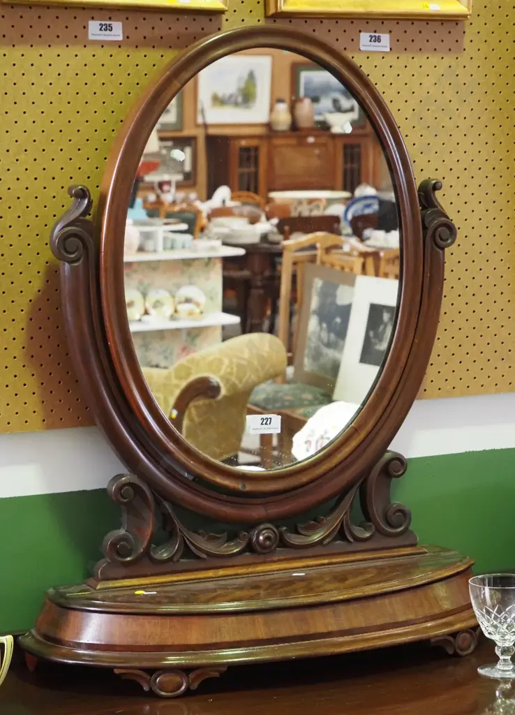 Victorian mahogany dressing table mirror with jewellery compartment, oval mirror in carved frame - some repairs Image 1++