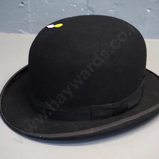 vintage bowler hat w/embossed leather band "The City Hat" & Undrill's Christchurch - some wear, foxing to lining