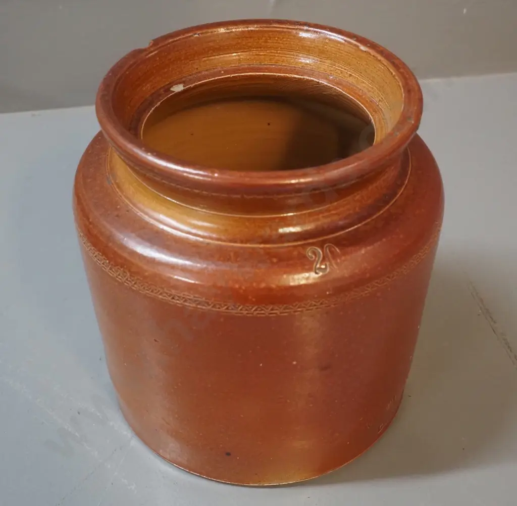 vintage small wide mouth crock  marked V.M. White Dunedin - small manufacturing flaw H170 D160 Image 1++