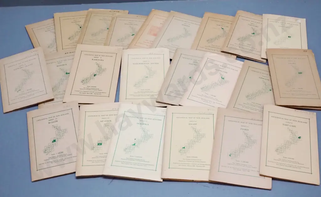 assorted New Zealand DSIR / Geographical Society geological maps Image 1++