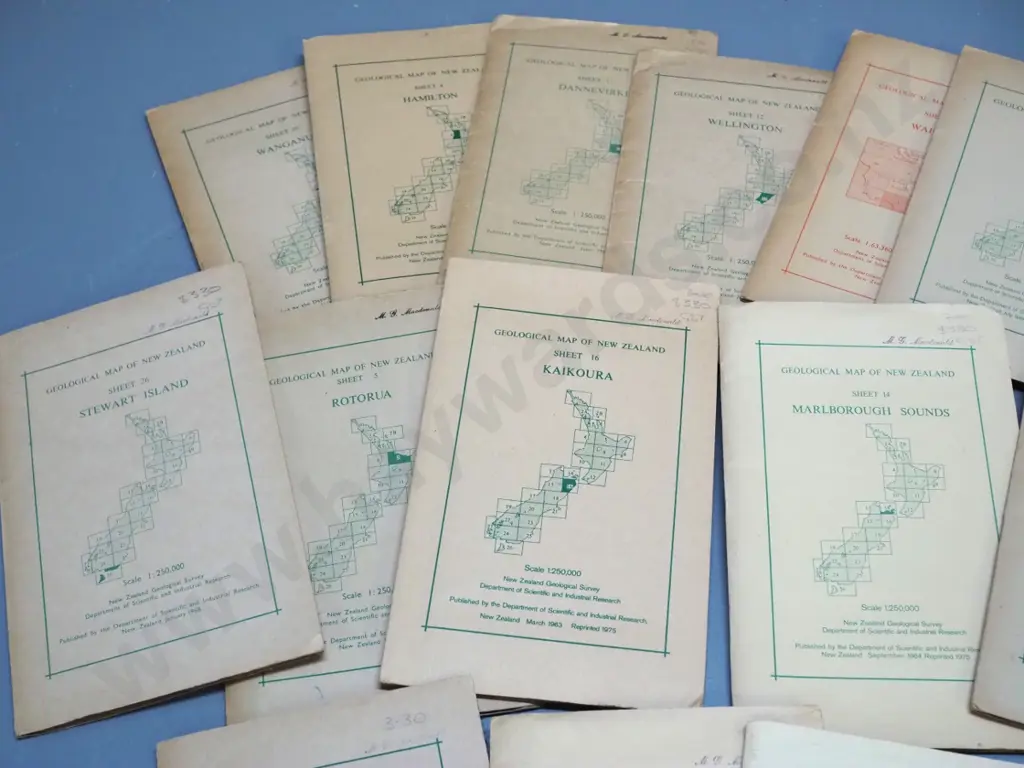 assorted New Zealand DSIR / Geographical Society geological maps Image 1++