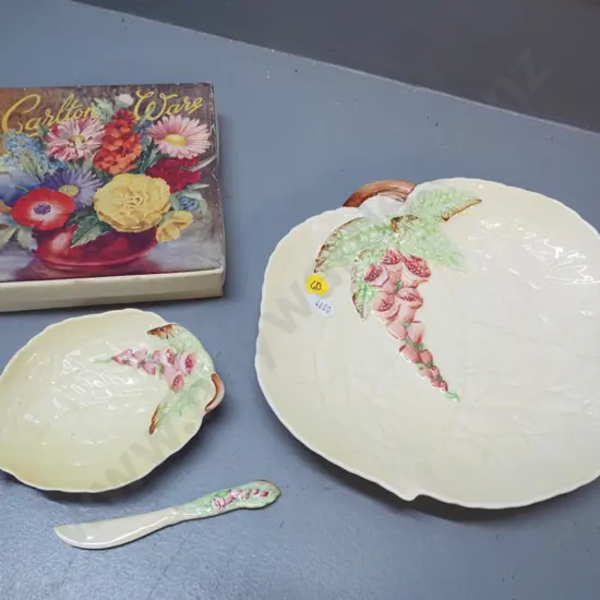 2 pieces Carlton ware Foxglive pattern - butter dish with knife in original box and a plate L-230 W-210