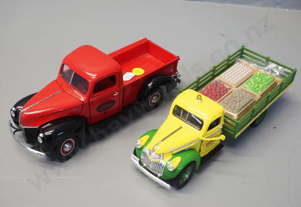die-cast model Franklin Mint Ford pickup and a plastic with die-cast cab farm truck, no maker's marks L-220 Image 1++
