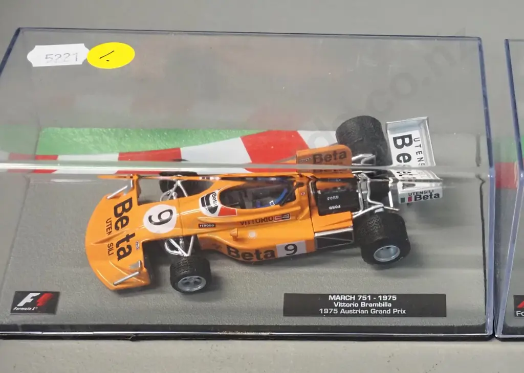 2 die-cast 1:43 scale Formula 1 racing cars - both 1975 - Vittorio Brambilla and James Hunt Image 1++
