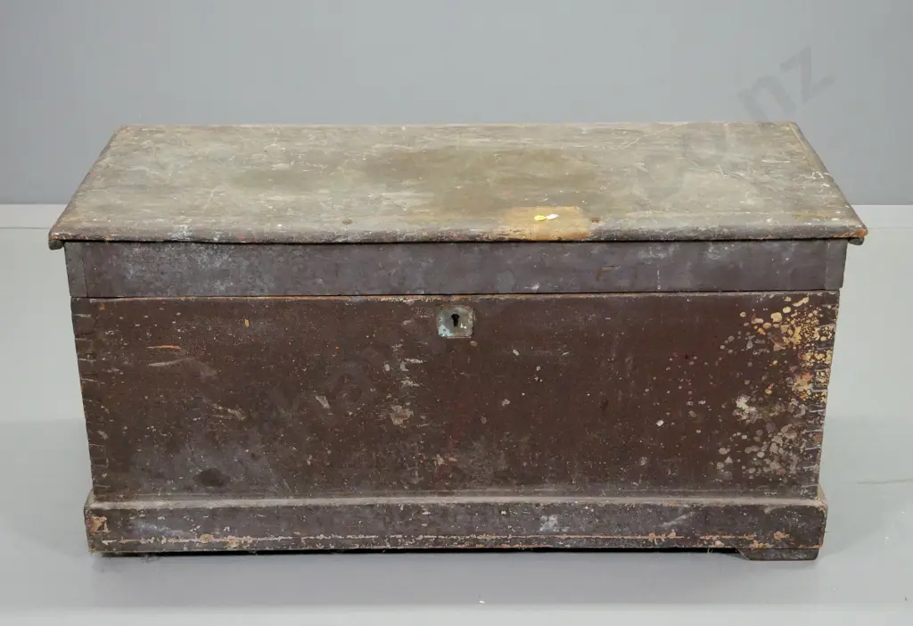 vintage carpenter's chest with internal drawer, metal handles, age wear to finish, split in base H500 W1000 D430 Image 1++
