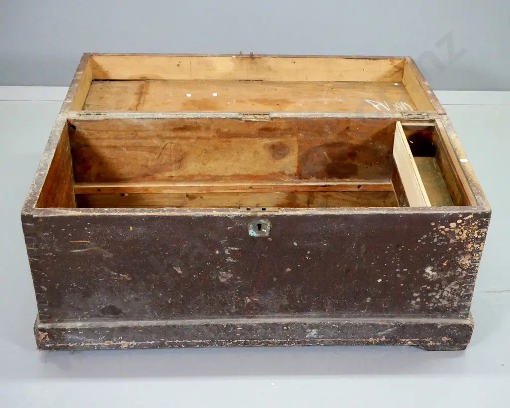 vintage carpenter's chest with internal drawer, metal handles, age wear to finish, split in base H500 W1000 D430 Image 1++