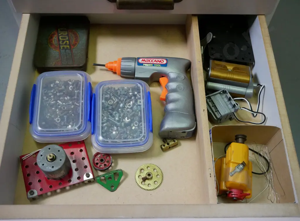 large Meccano collection including 6-drawer chest w/fitted drawers, multiple sets, original boxes & booklets H560 Image 1++