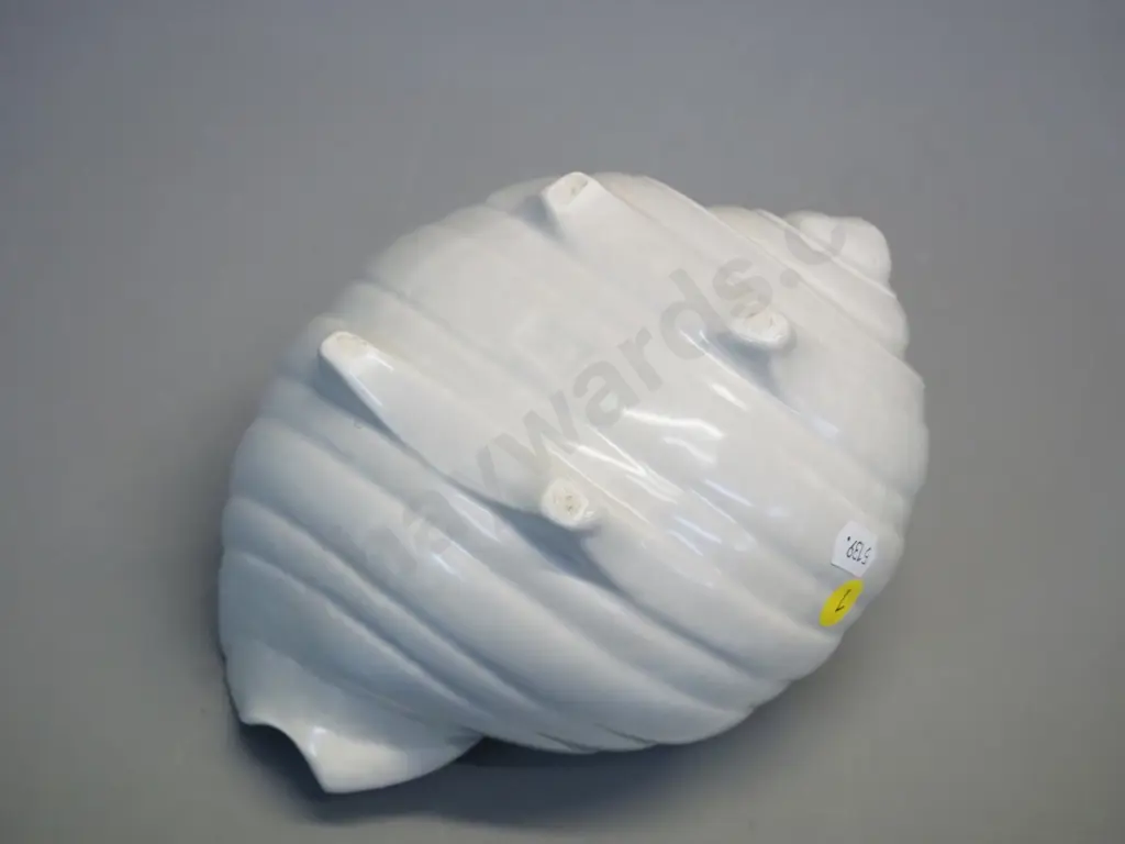 Poole shell vase - a few marks inside H-190 L-200 Image 1++