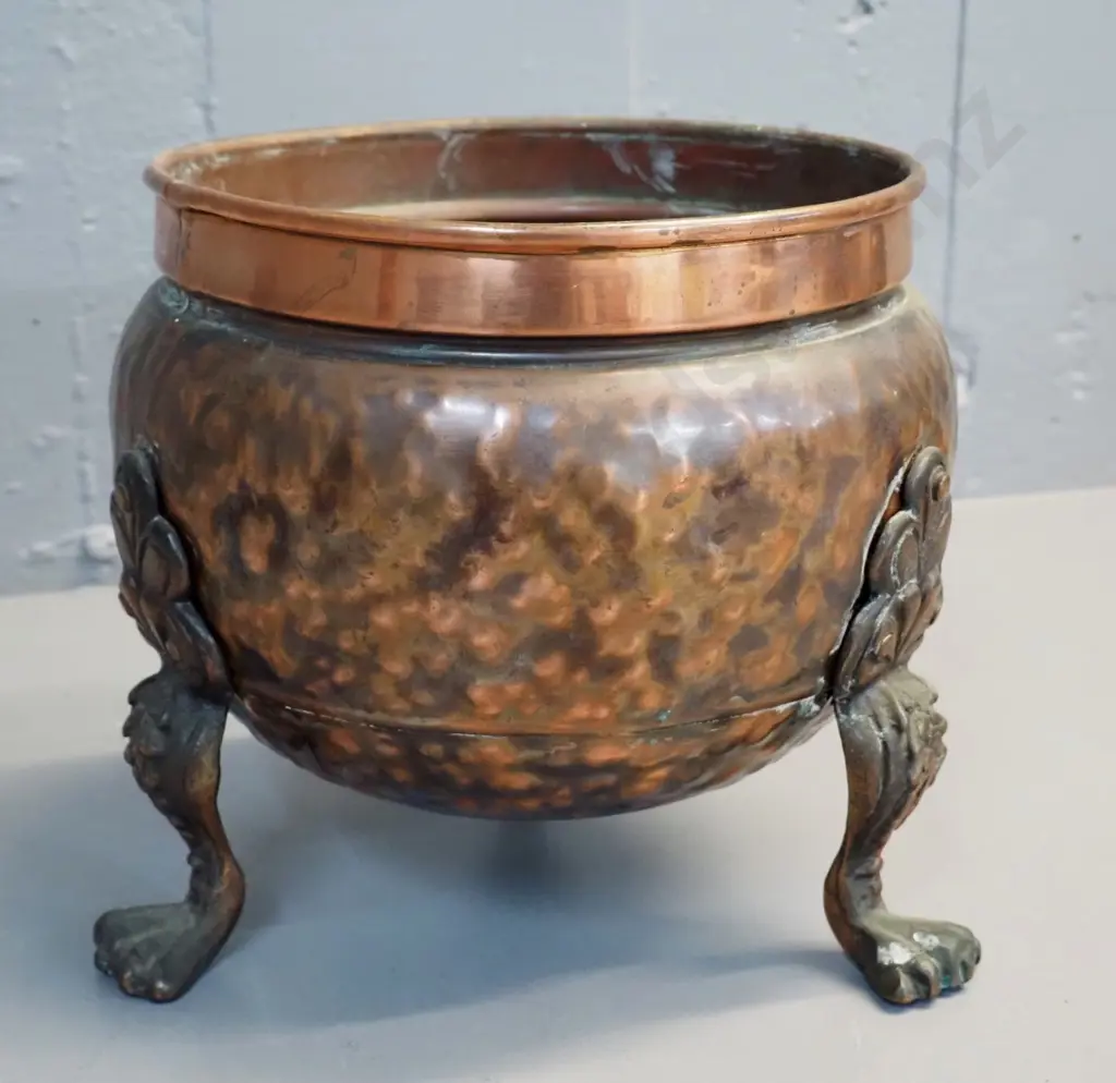 vintage beaten copper jardiniere with ball & claw feet H-190 D-220 Image 1++