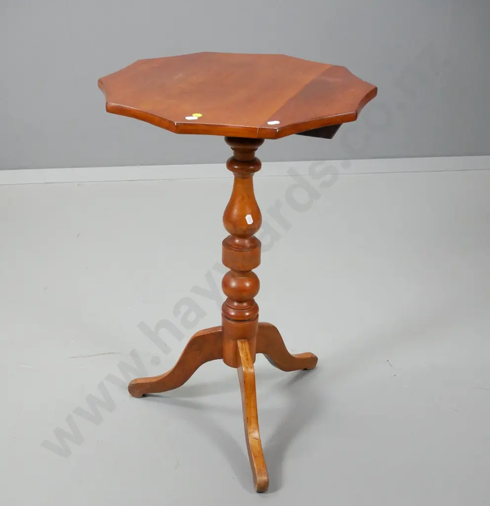 vintage mahogany octagonal top wine table w/ turned column tripod base H-700 W-450 D-450 Image 1++