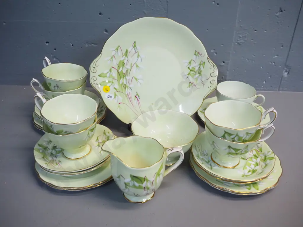 Royal Albert Laurentian Snowdrop 21-piece tea set plus extra cup & side plate Image 1++