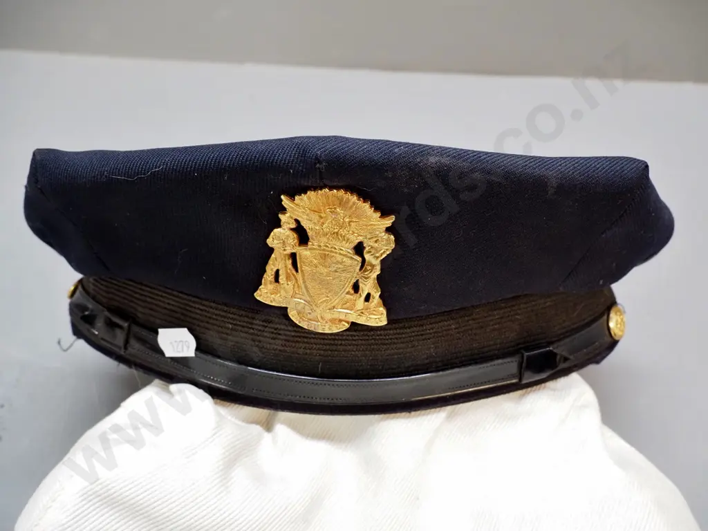 3 uniform caps - San Francisco police and 2 with naval anchor badges - beret & cap and a badge - all damage or wear Image 1++